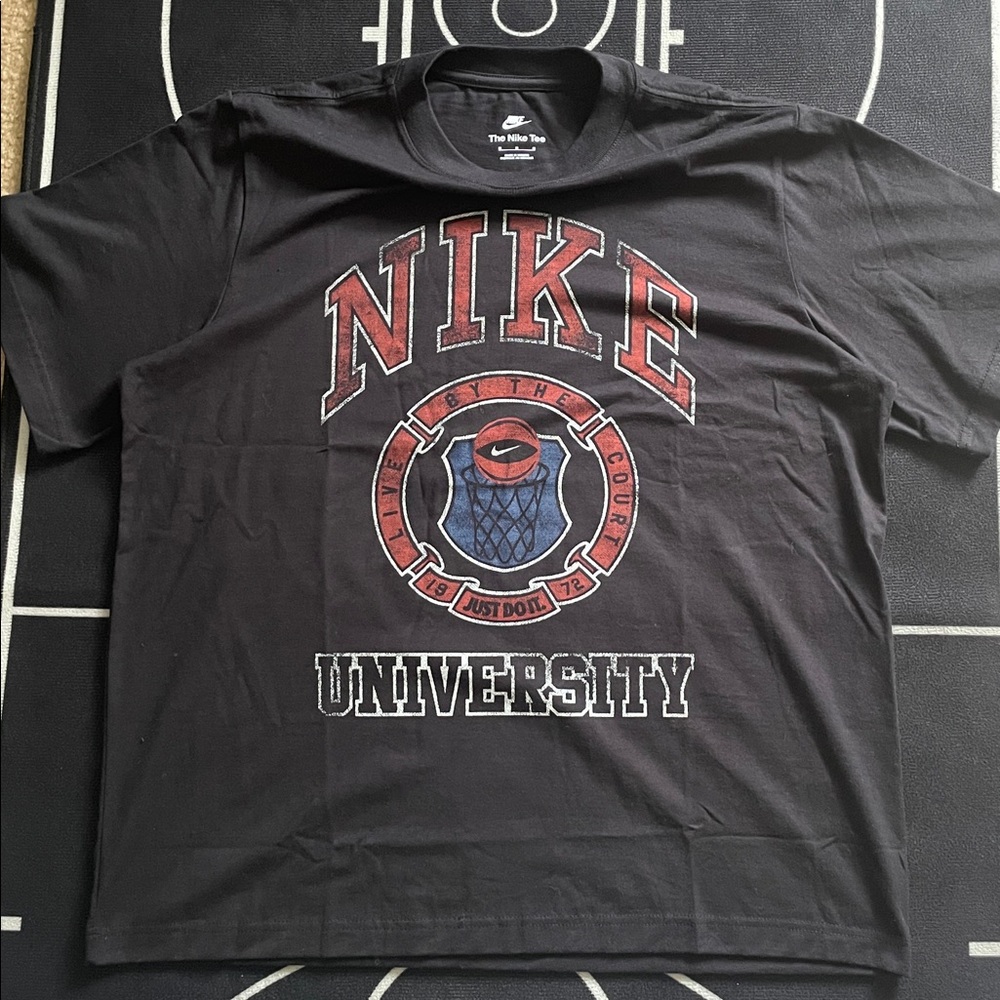 Nike University Tee